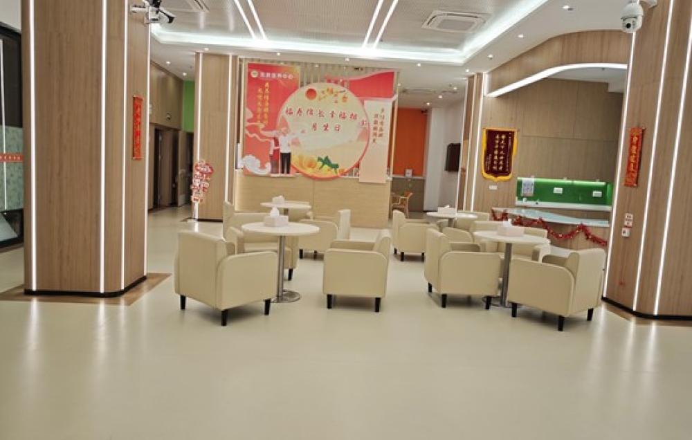 活动区／客厅／饭厅