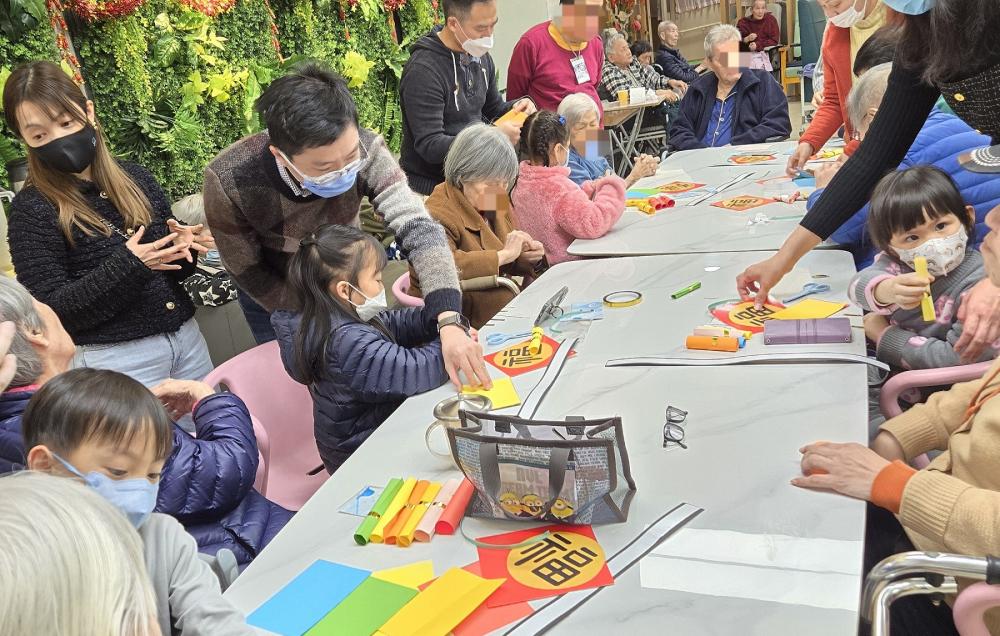 活动区／客厅／饭厅